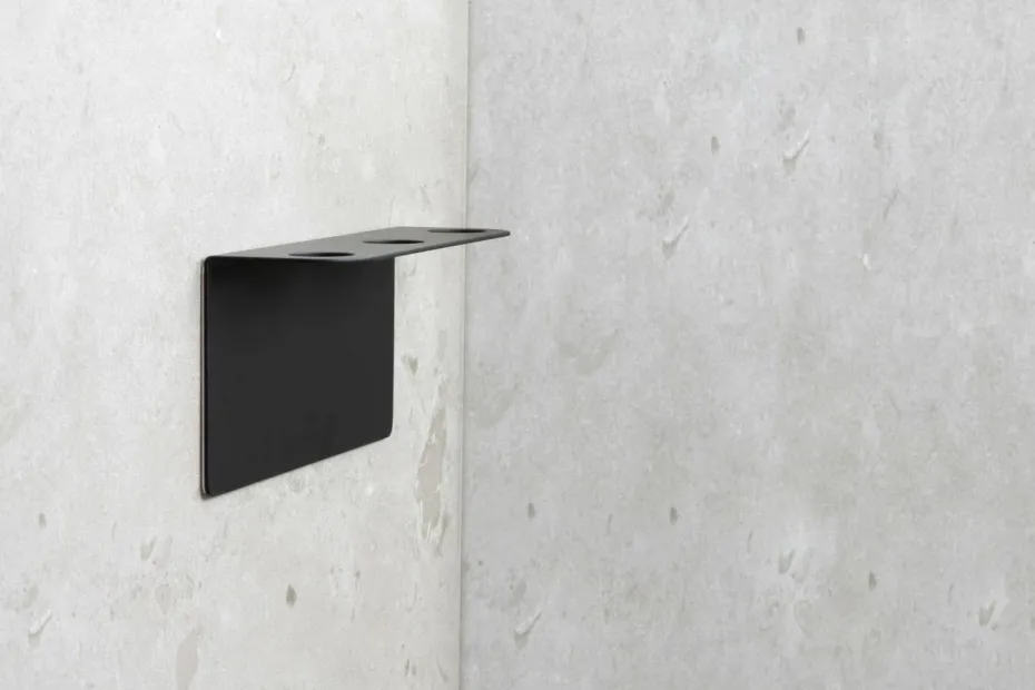 Beslag Design Base - Såpepumpeholder Trippel