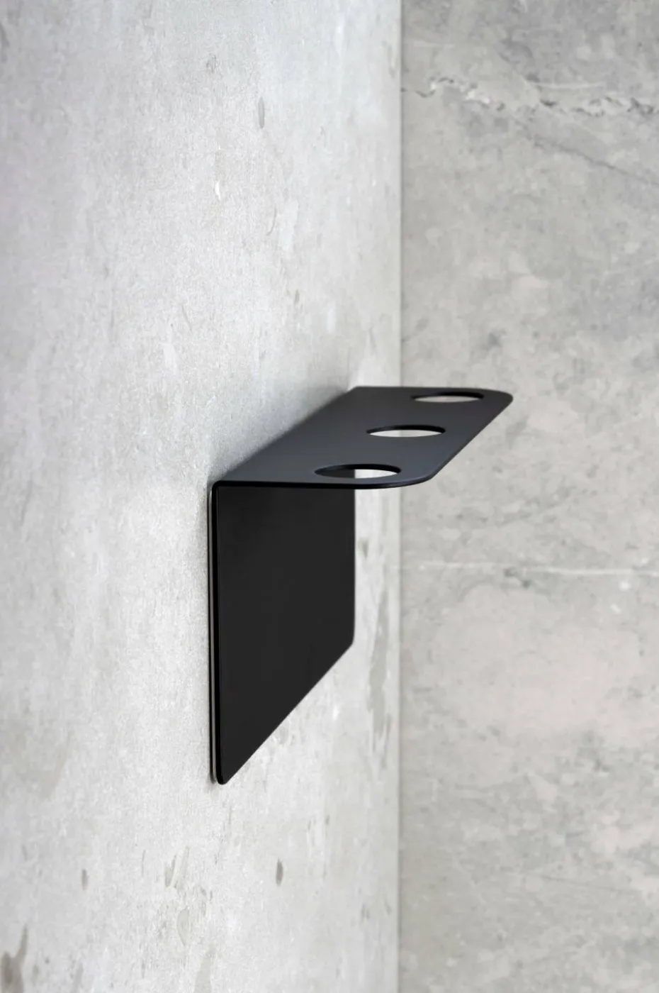 Beslag Design Base - Såpepumpeholder Trippel