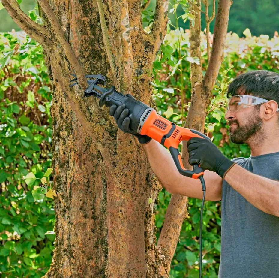 Black & Decker Bajonettsag 750W grenholder&to sagblader