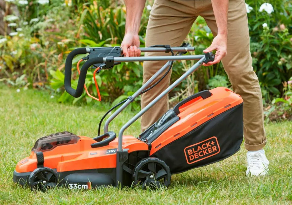 Black & Decker Gressklipper 2x18V 2.5Ah 33cm Batteri inkludert