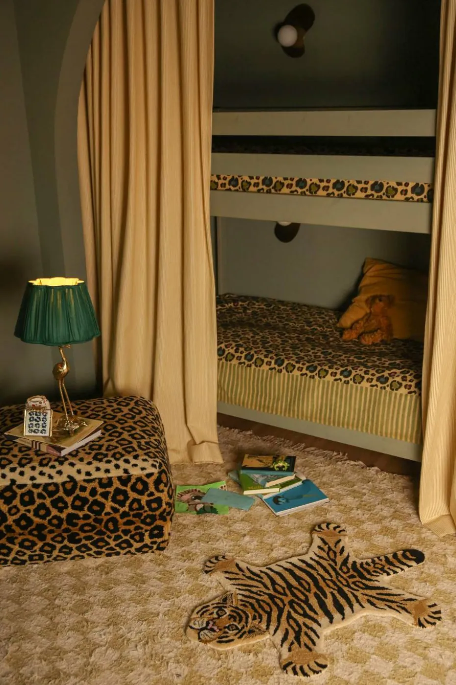 Doing Goods Teppe Drowsy Tiger small