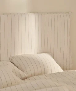 Ellos Home Hodegjerdetrekk Elly Thin Stripe i resirkulert halvlinne