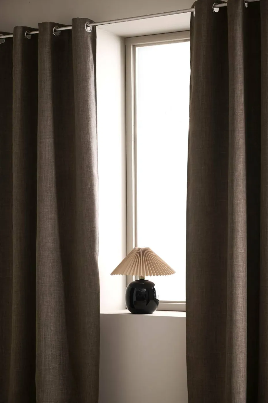 Ellos Home Mørkleggende gardin Iben med maljer, 1 stk