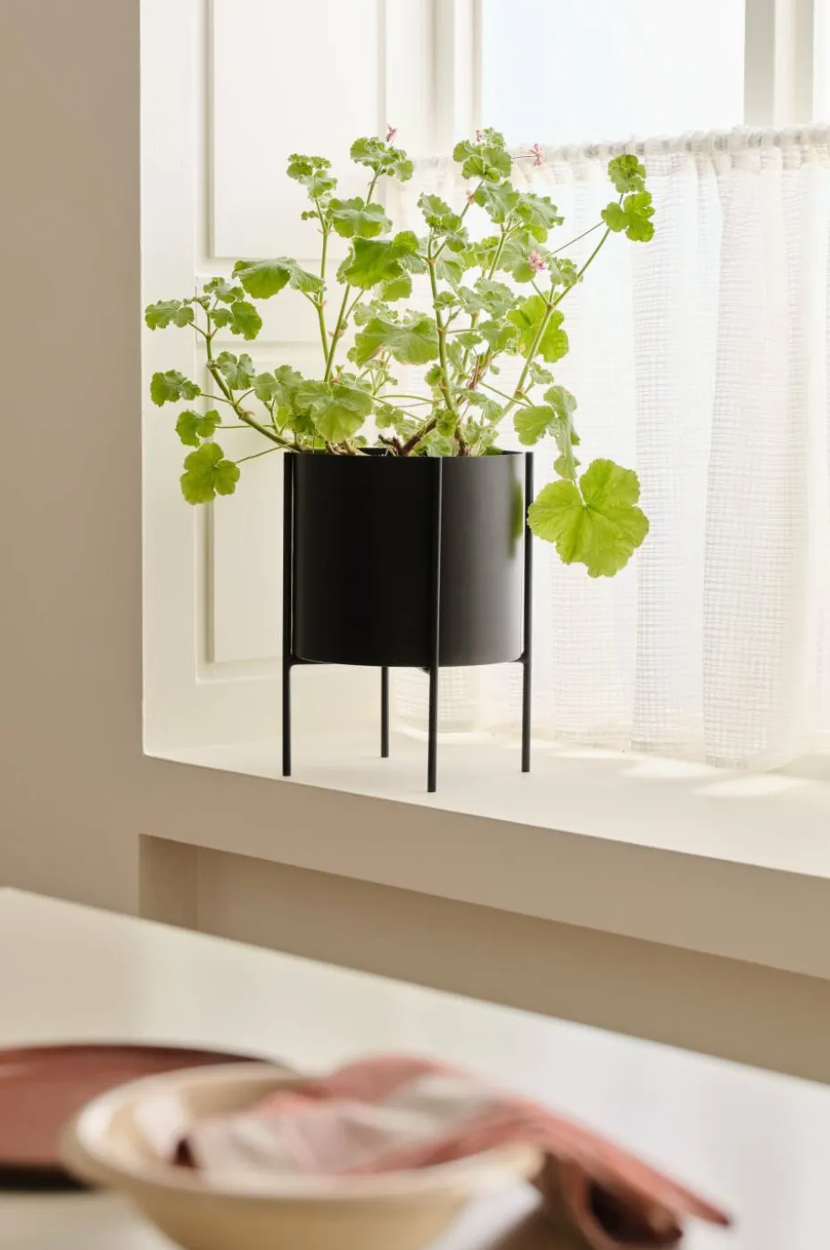 Ellos Home Plantepotte Milton med vendbart stativ