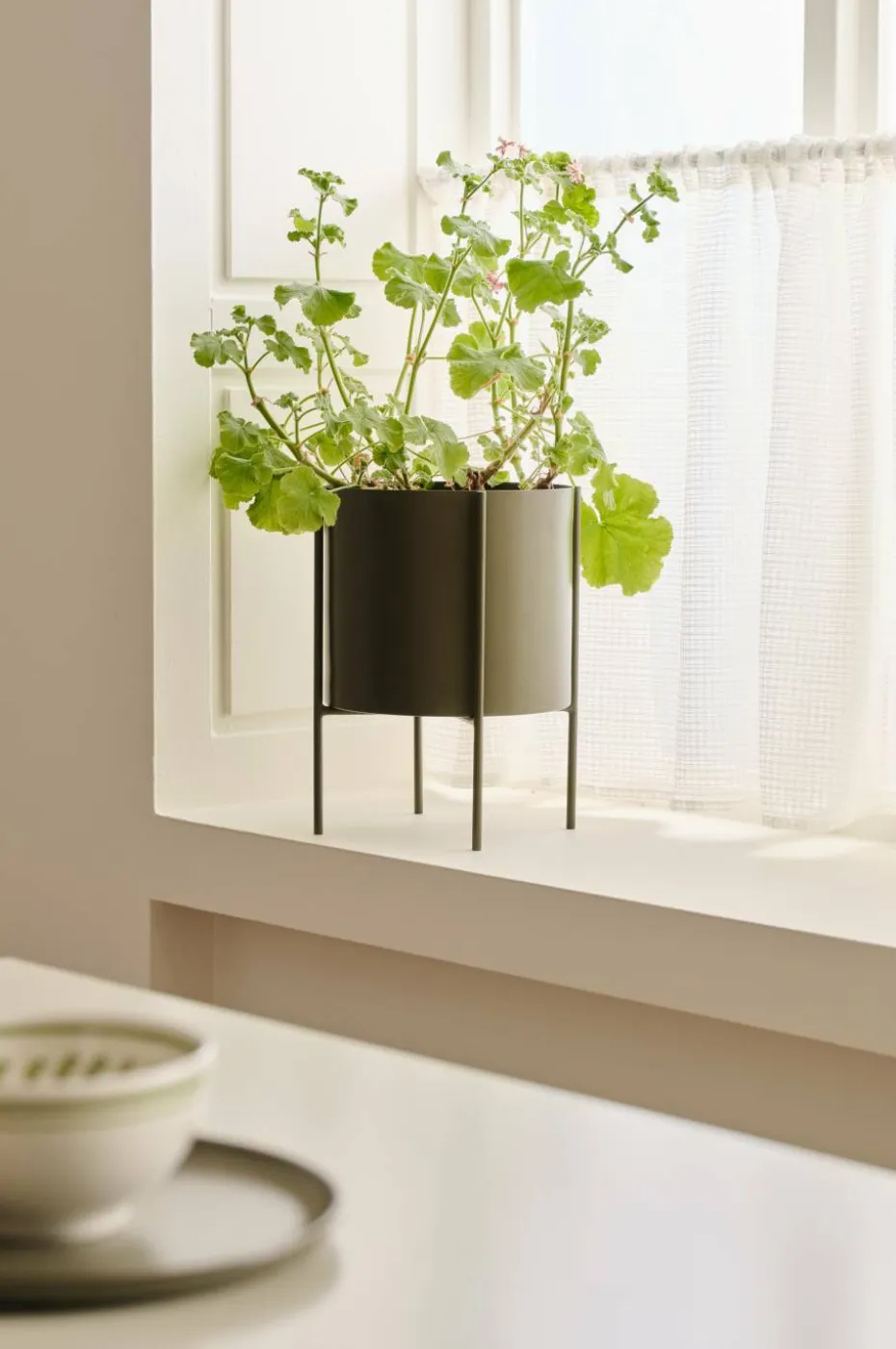 Ellos Home Plantepotte Milton med vendbart stativ