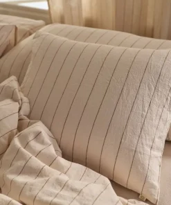 Ellos Home Putetrekk Elly Thin Stripe i resirkulert halvlinne