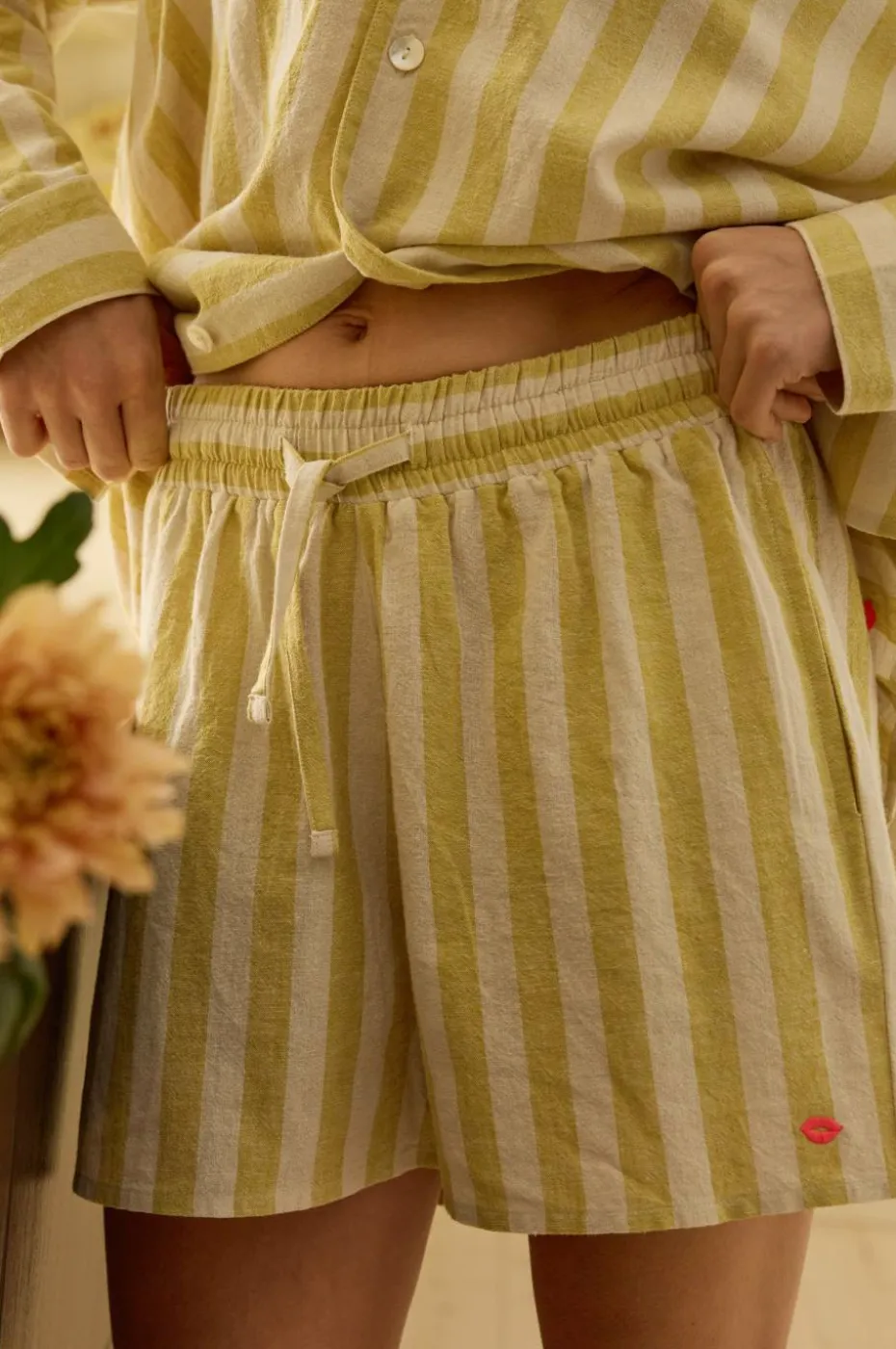 Ellos Home Pyjamasshorts Elly Classic Stripe i resirkulert halvlinne