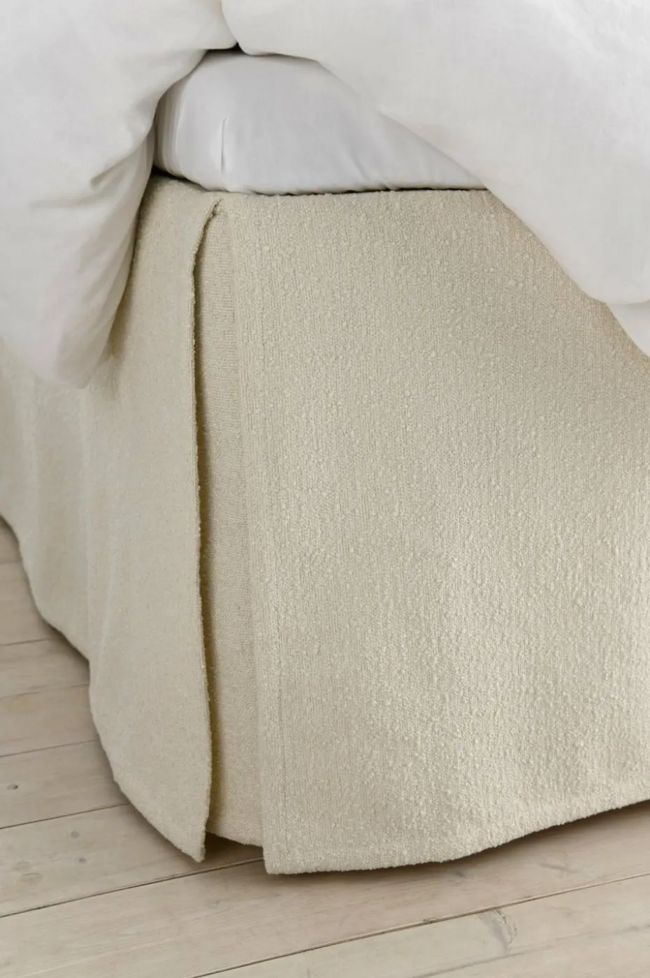 Ellos Home Sengekappe Altro i bouclé, høyde 60 cm