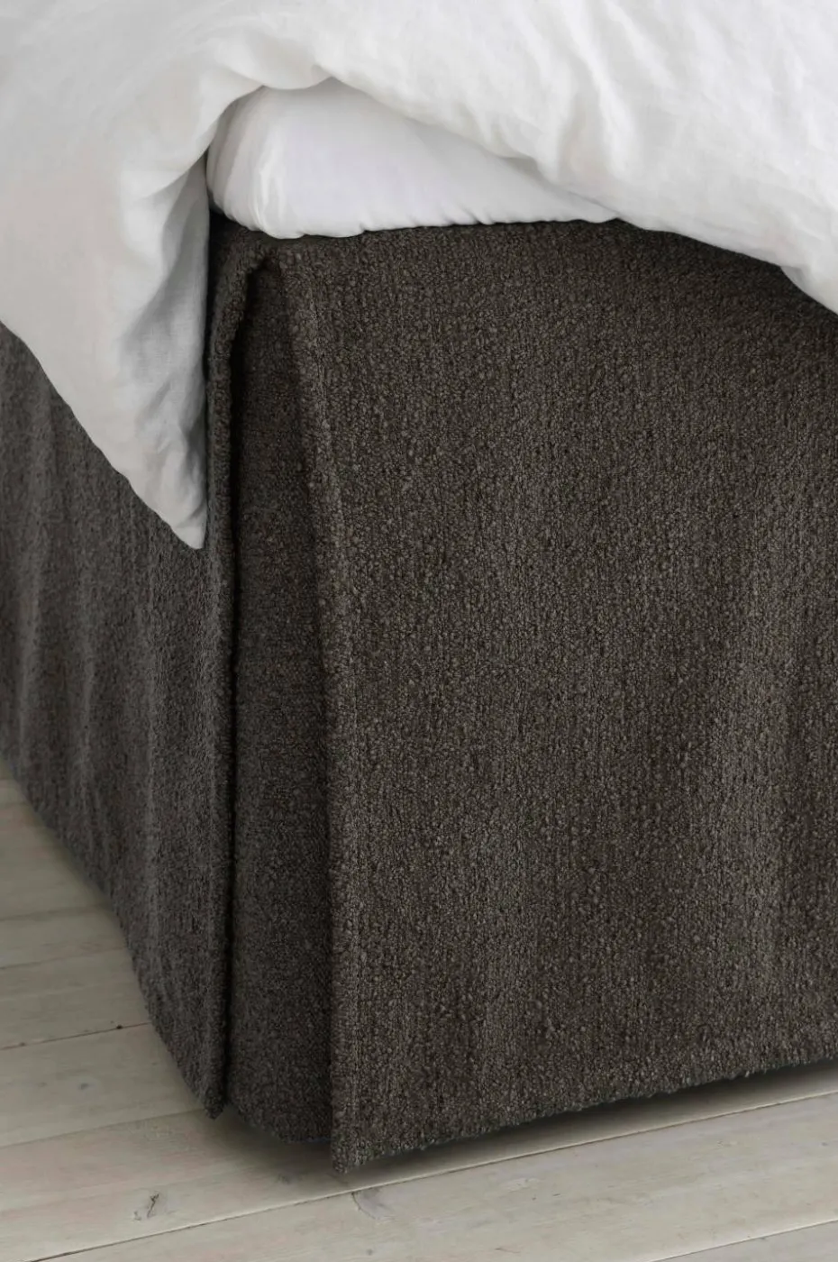 Ellos Home Sengekappe Altro i bouclé, høyde 60 cm