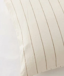 Ellos Home Sengesett Elly Thin Stripe i resirkulert halvlinne 2 eller 3 stykker
