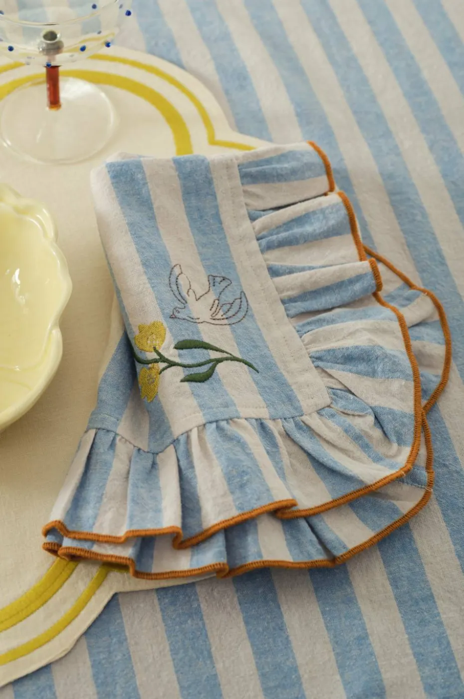 Ellos Home Servietter Elly Classic Stripe i resirkulert halvlinne 2-pakning