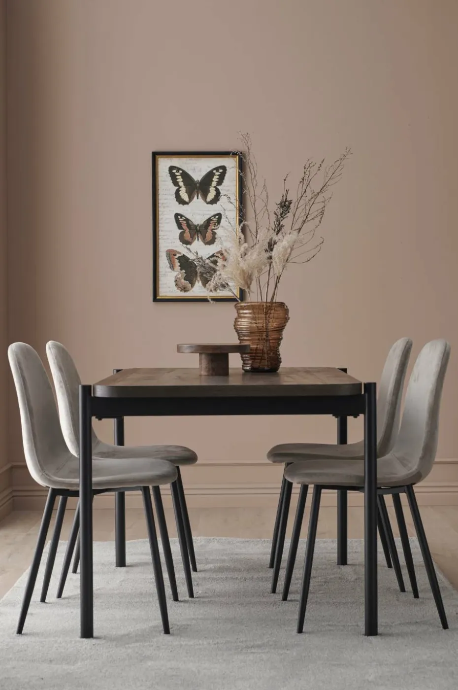 Ellos Home Spisegruppe Gilda med bord 120x80 cm + 4 stoler