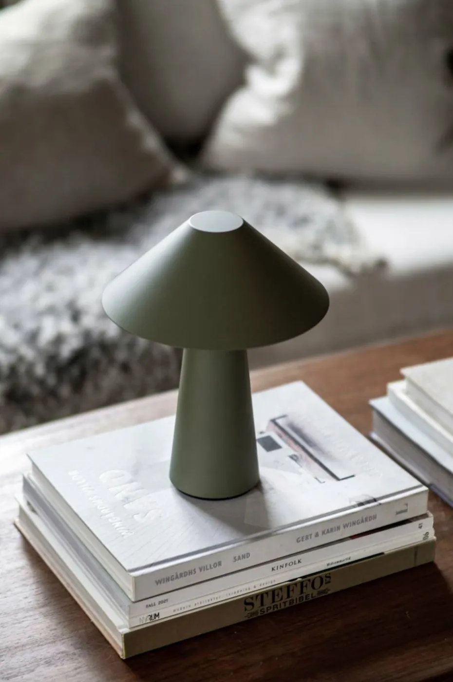 Globen Lighting Bærbar bordlampe Cannes IP44 Havregul
