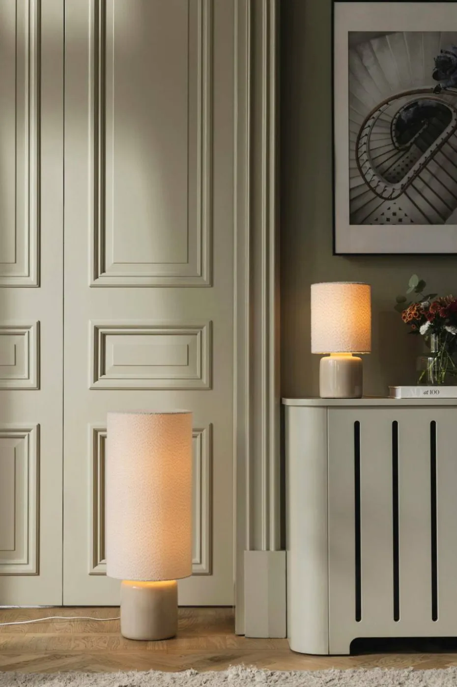 Globen Lighting Gulvlampe Florian 30 Hvit bouclé/beige