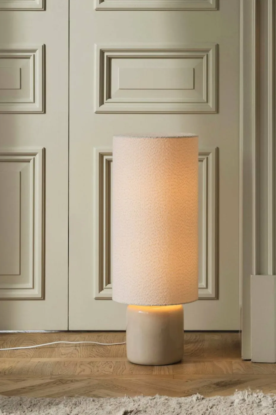 Globen Lighting Gulvlampe Florian 30 Hvit bouclé/beige