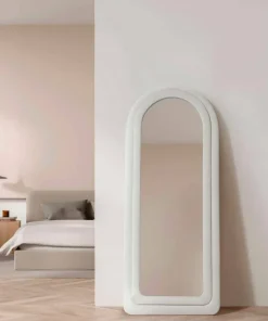 Hanah Home Cheval Mirror Doga