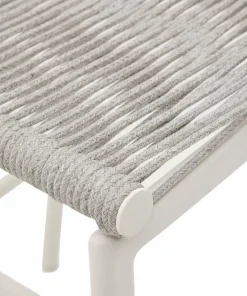 Kave Home Culip utendørs krakk laget av tauverk og hvit aluminium, 65 cm
