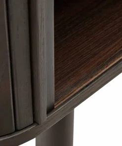 Kave Home Mailen TV-bord med 2 dører i askfinér med mørk finish 120 x 50 cm