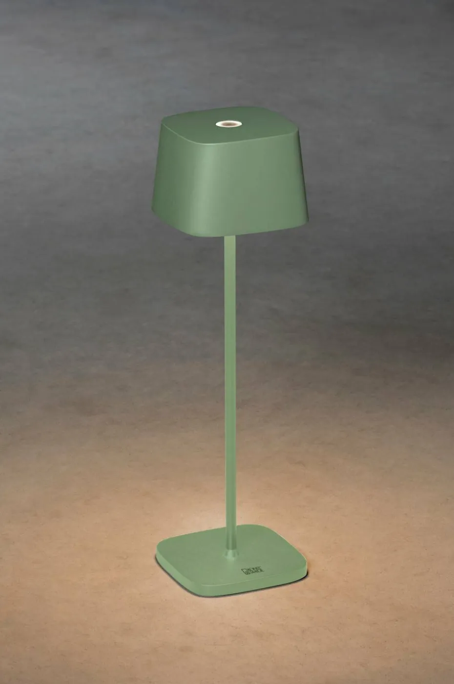 Konstsmide Bordlampe Capri USB høyde 36 cm