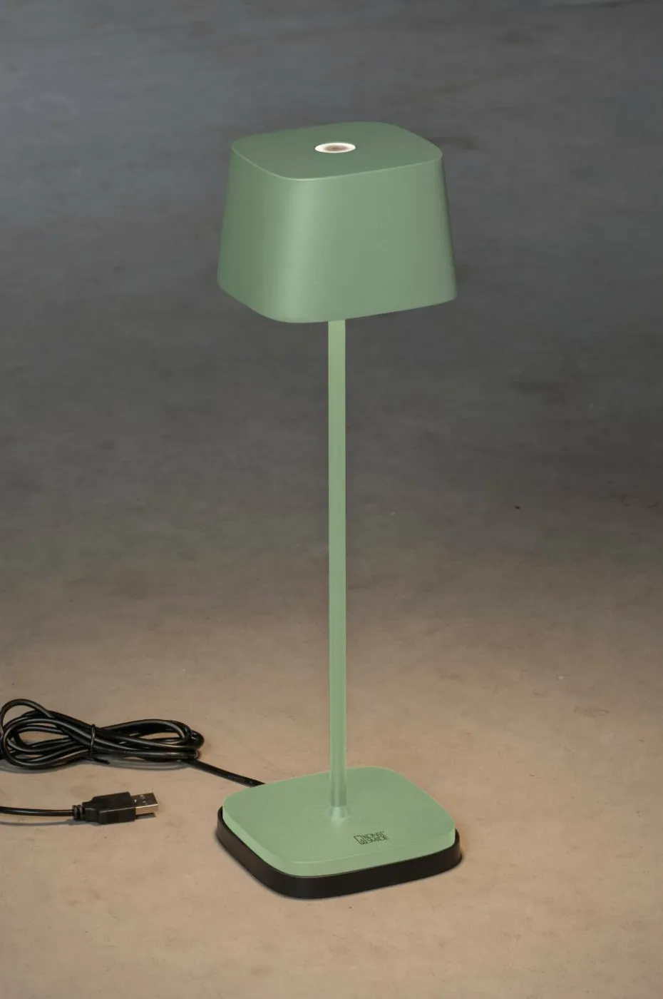 Konstsmide Bordlampe Capri USB høyde 36 cm