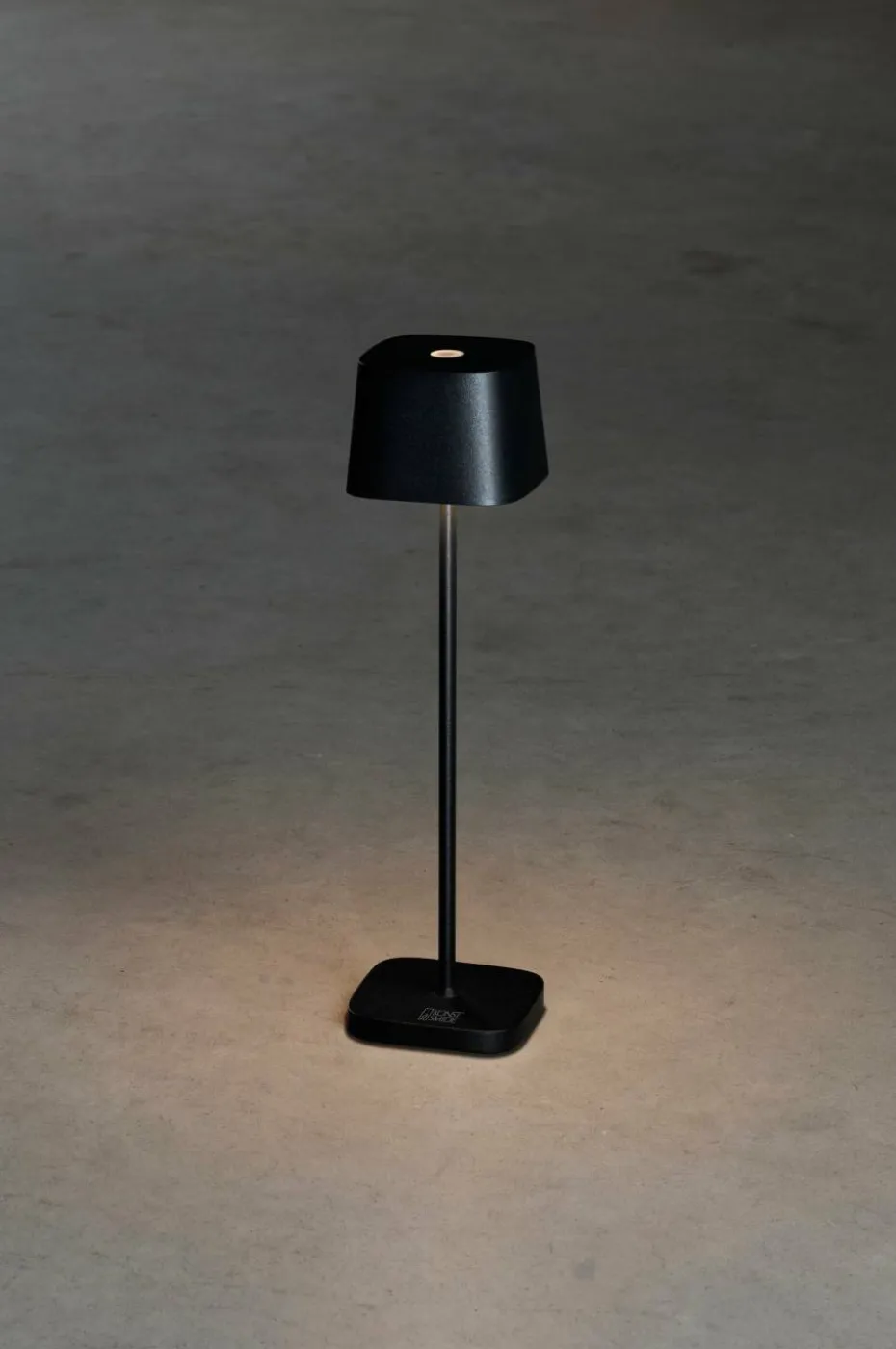 Konstsmide Bordlampe Capri USB høyde 20 cm
