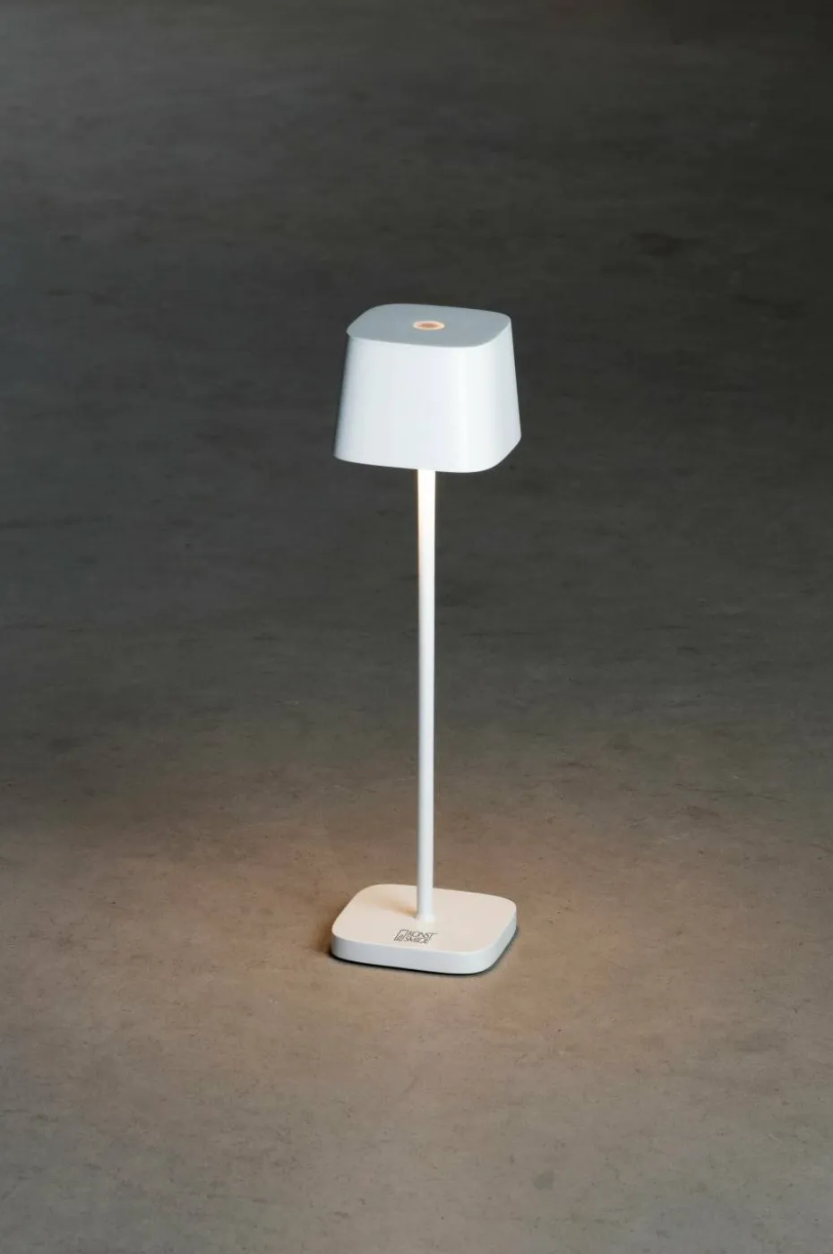 Konstsmide Bordlampe Capri USB høyde 20 cm