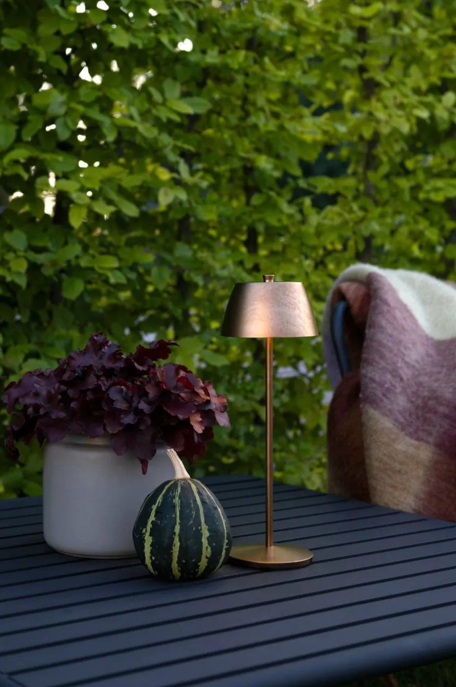 Konstsmide Éze bordlampe usb