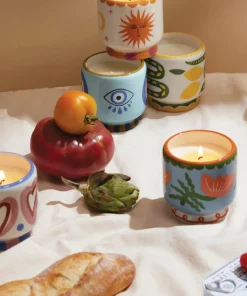 Paddywax Adopo 226 g solkeramikk med advarselsetikett og støvdeksel - Orange Blossom-eske