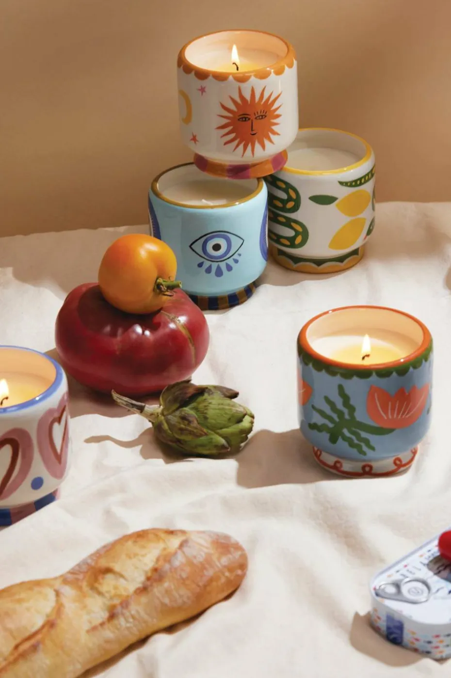 Paddywax Adopo 226 g solkeramikk med advarselsetikett og støvdeksel - Orange Blossom-eske