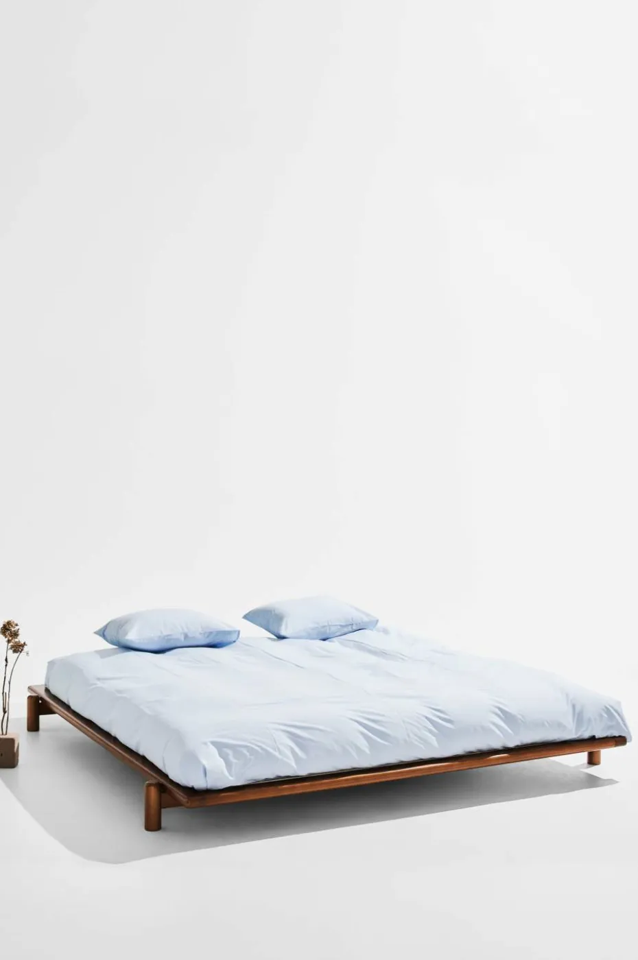 Pastill Julie sengeramme i furu 180 cm