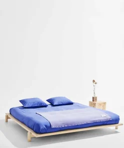 Pastill Julie sengeramme i furu 180 cm