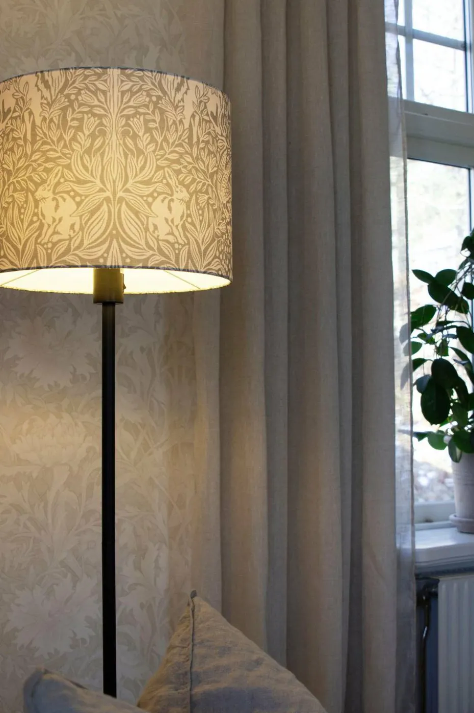 PR Home Gulvlampe Amy svart