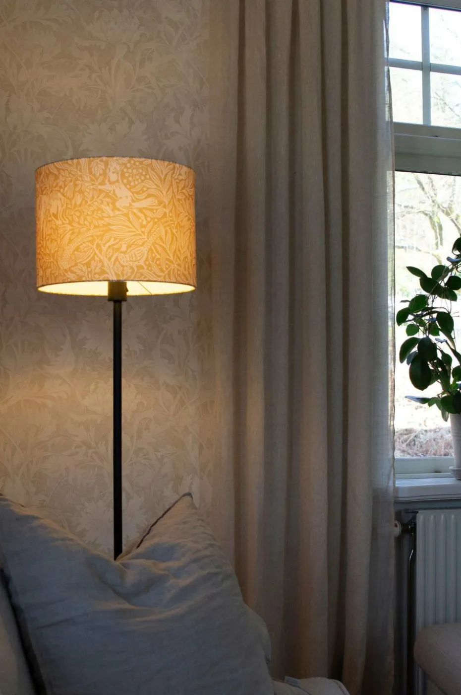 PR Home Gulvlampe Amy svart