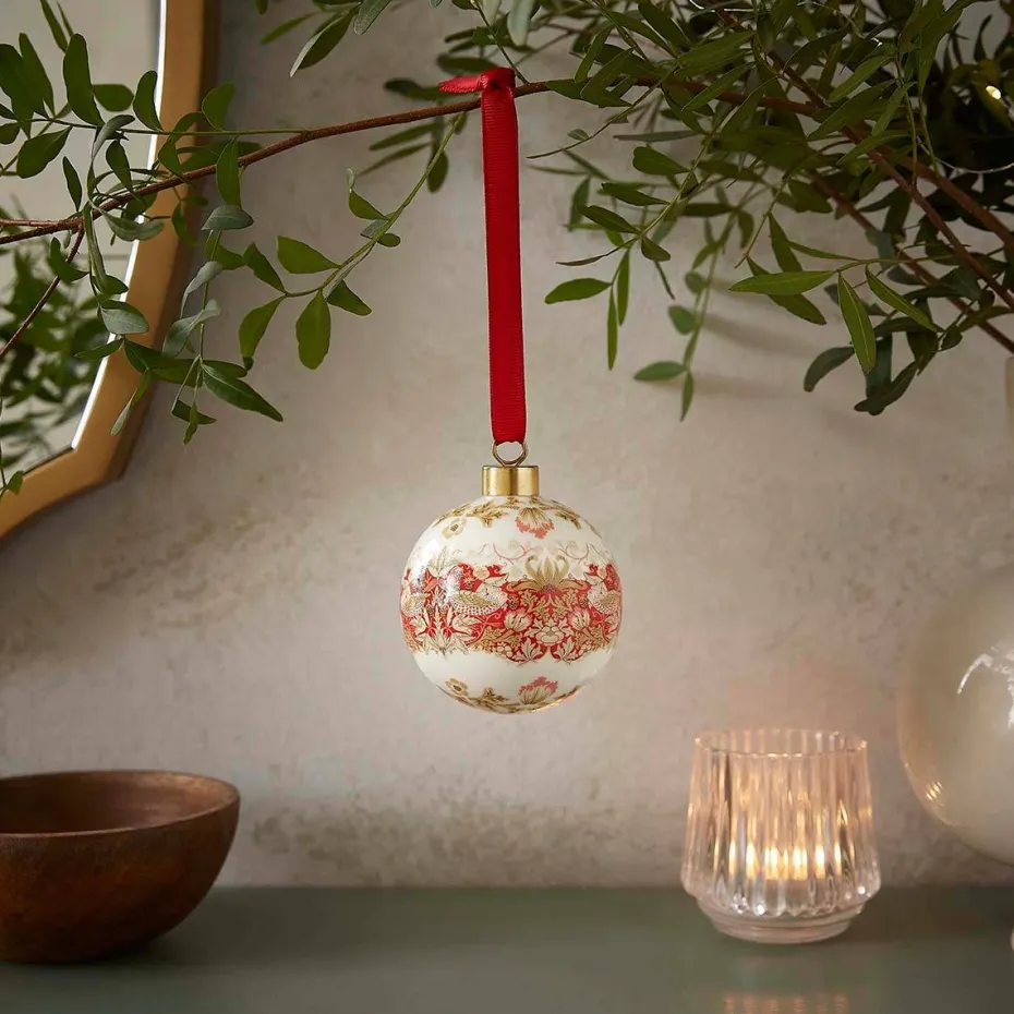 Spode Bauble Strawberry Thief, Madder 7.5cm