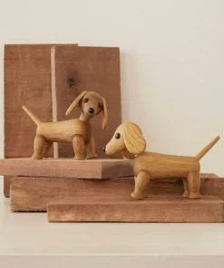 Spring Copenhagen Dekorasjon i tre Amigo Dachshund 15 cm
