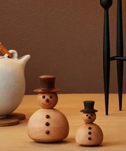 Spring Copenhagen Dekorasjon i tre The Snowman 9,4 cm
