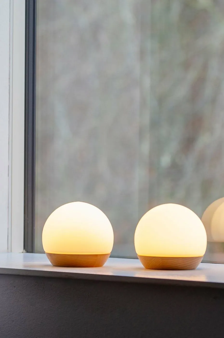 Spring Copenhagen Portabel Bordlampe Spring Snowball Big diameter 11 cm