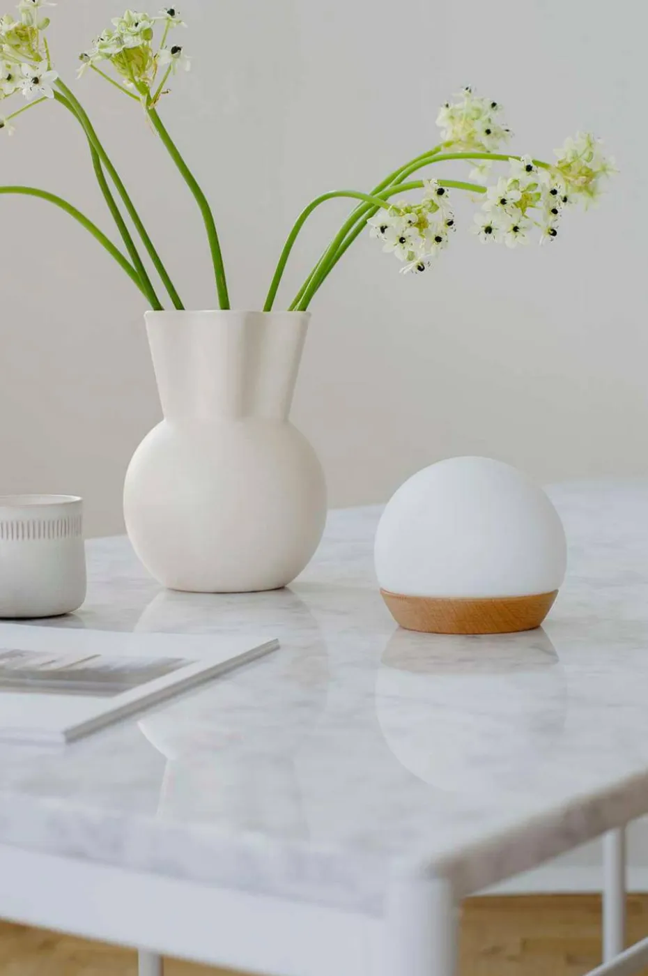 Spring Copenhagen Portabel Bordlampe Spring Snowball Big diameter 11 cm
