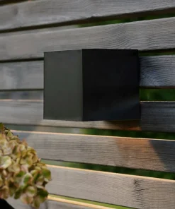 Star Trading Solcelledrevet vegglampe Wally Cube