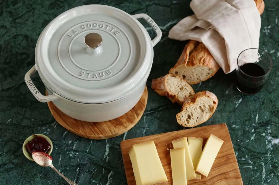 Staub Gryte La Cocotte rund dyp 24 cm, 4,8 l