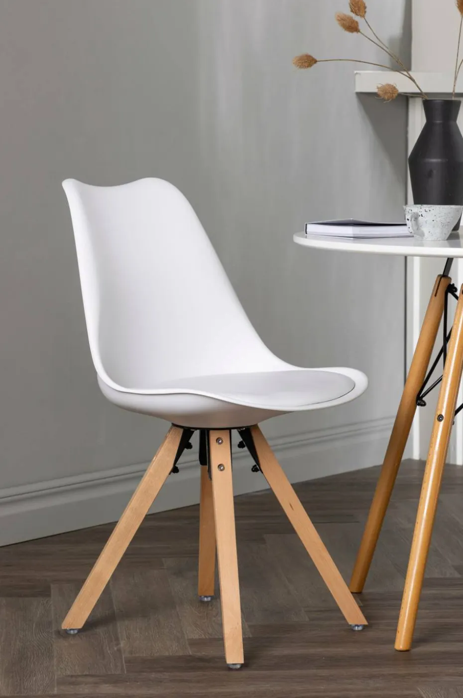 Venture Home Spisegruppe Danburi med 2 stk stoler Zeno