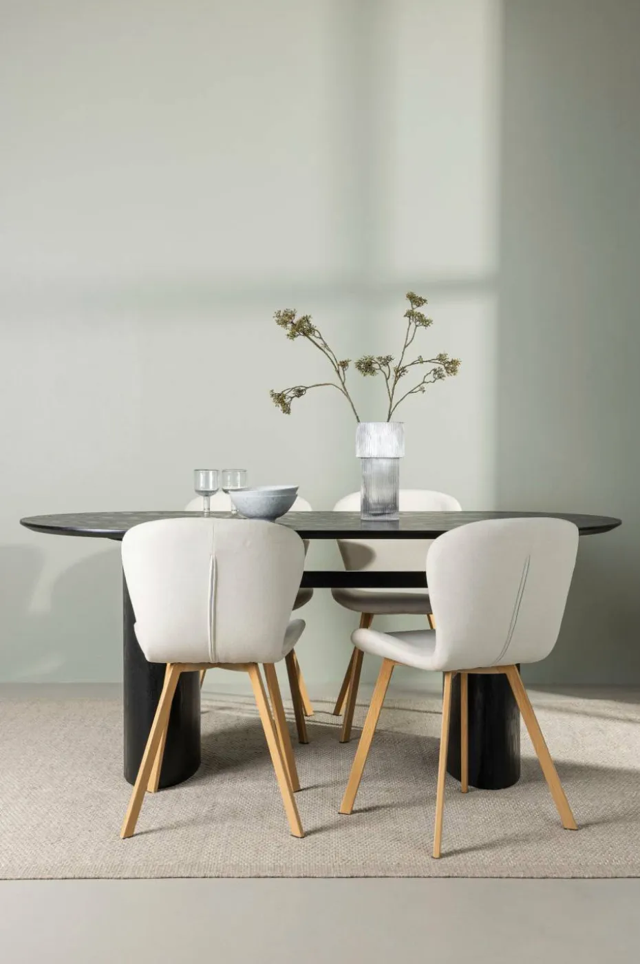 Venture Home Spisegruppe Isolde med 4 stk stoler Lilja
