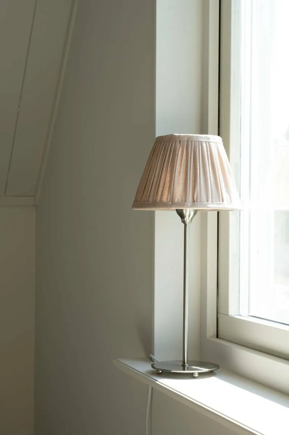 watt & VEKE Line table 35 Gold